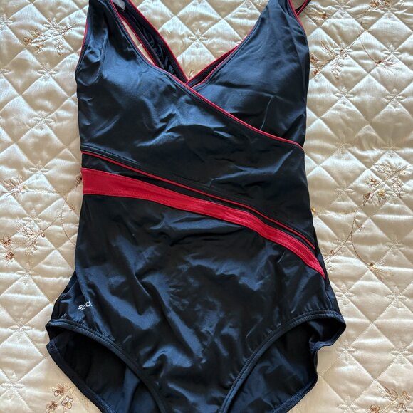 SPEEDO TUMMY CONTROL ONE PIECE SWIMSUIT SWIMWEAR Black with Red Sz 12 - Picture 1 of 4